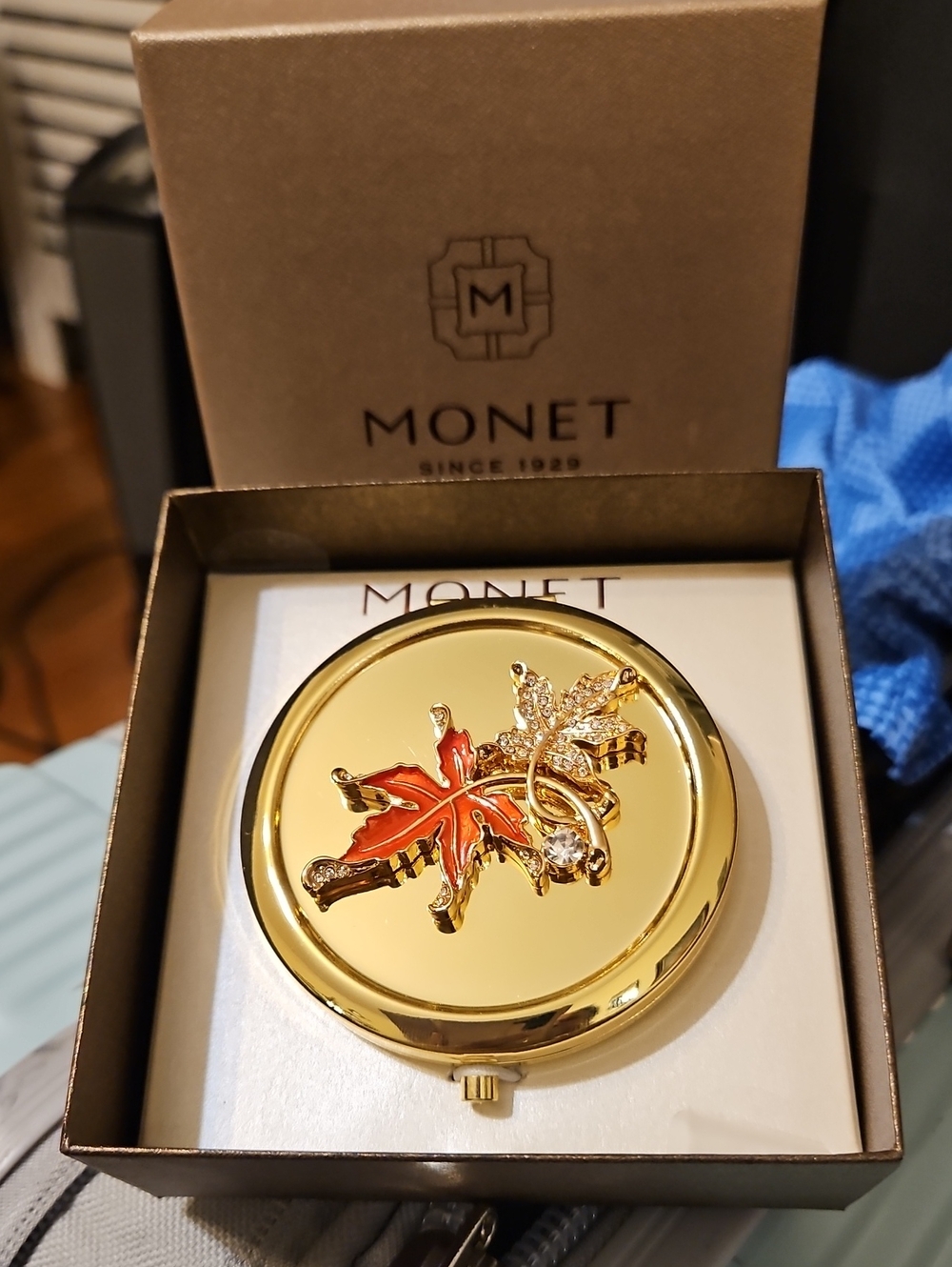 Monet Compact Double Mirror Gold Tone   Fall Leaves With A Crystal Insert